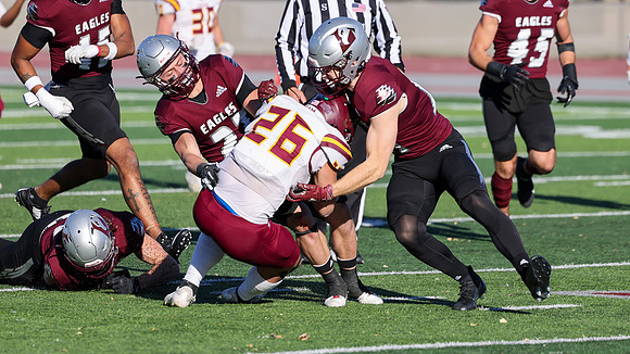 21 Jake Schara (10)