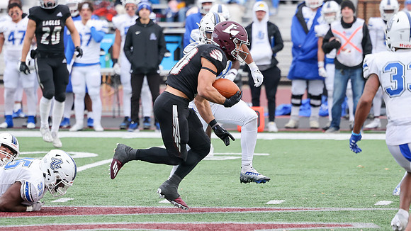 30 Gabe Lynch  (26)