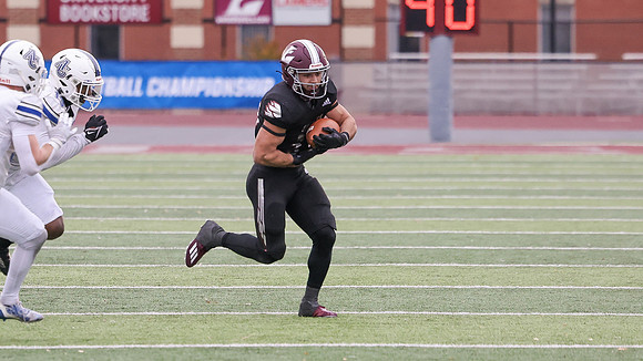 30 Gabe Lynch  (33)