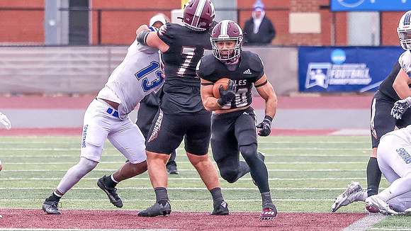 30 Gabe Lynch  (40)