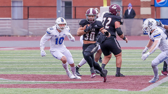 30 Gabe Lynch  (42)