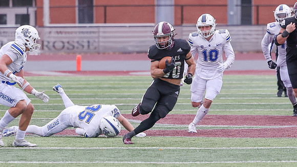 30 Gabe Lynch  (46)