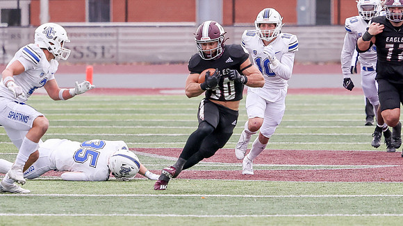 30 Gabe Lynch  (47)