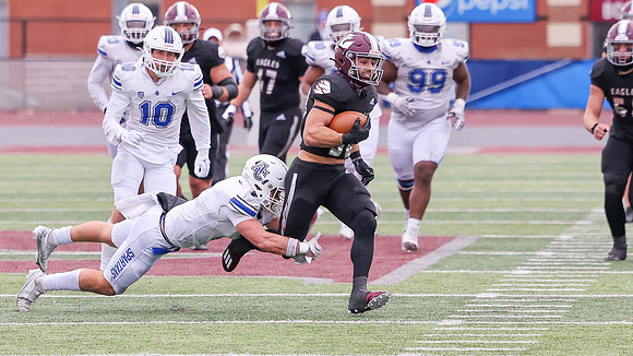 30 Gabe Lynch  (50)