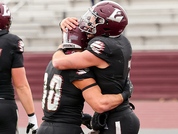 30 Gabe Lynch  (64)