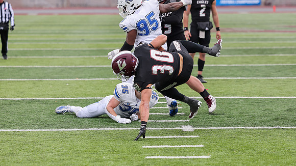 30 Gabe Lynch  (62)