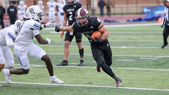 30 Gabe Lynch  (69)