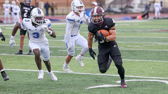 30 Gabe Lynch  (77)