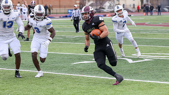 30 Gabe Lynch  (79)