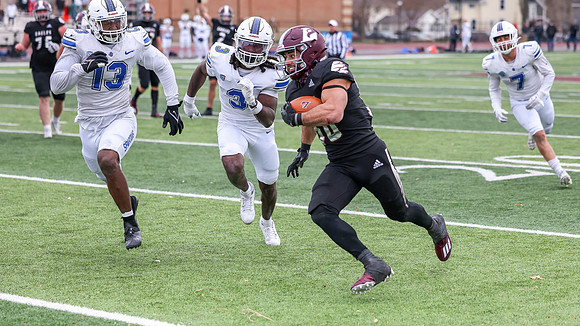 30 Gabe Lynch  (81)