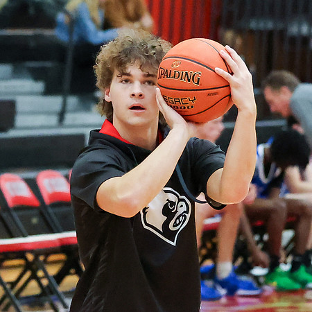 13 Josh Manke (24)