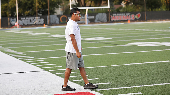 Coach CAL - Carlos Loano (5)