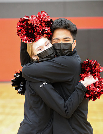 1-21-22 VARSITY Dance at Varsity Basketball Game  (8)