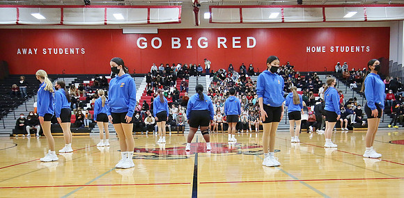 1-21-22 VARSITY Dance at Varsity Basketball Game  (19)