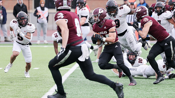 30 Gabe Lynch  (3)