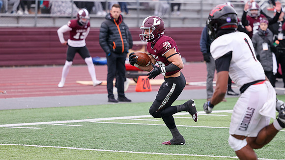 30 Gabe Lynch  (23)