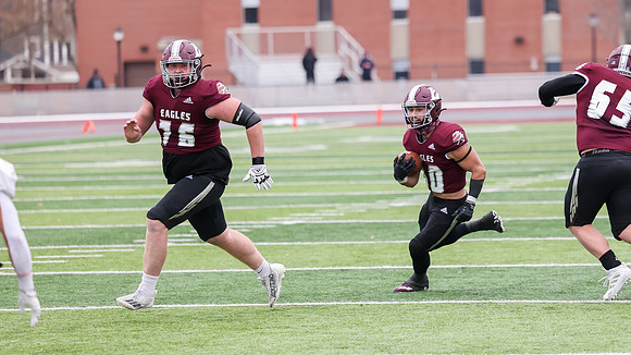 30 Gabe Lynch  (38)
