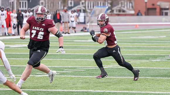 30 Gabe Lynch  (42)