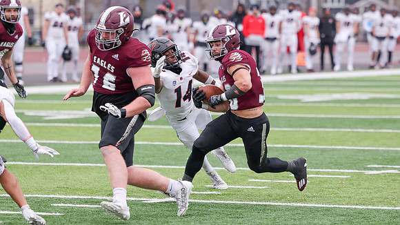 30 Gabe Lynch  (45)