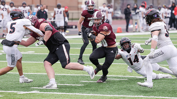 30 Gabe Lynch  (49)