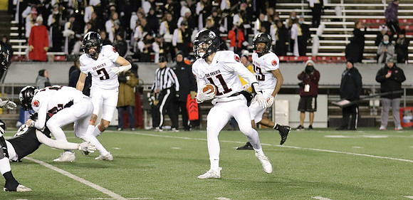 11 Evan Richmond (5)
