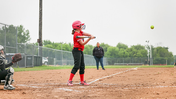6-10-25 Ariella Softball Game (135)