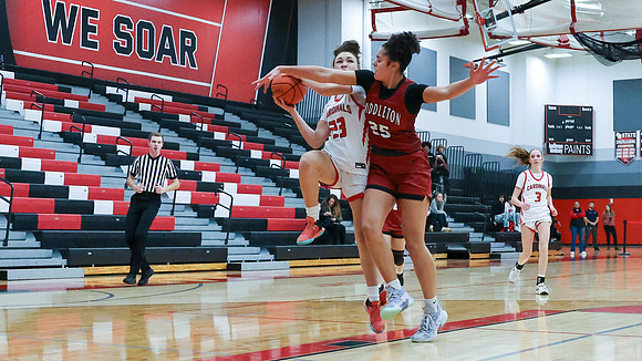 23 Kiya Dixon (42)
