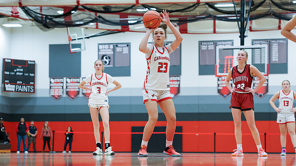 23 Kiya Dixon (49)