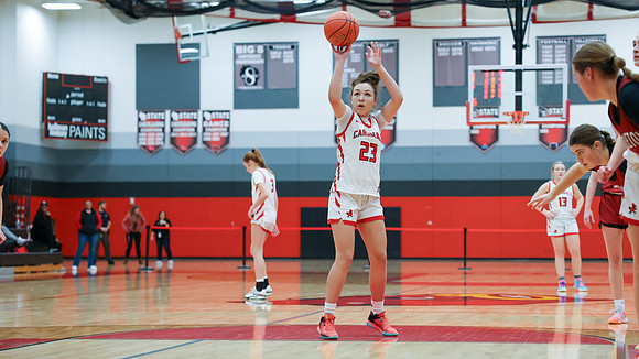 23 Kiya Dixon (52)