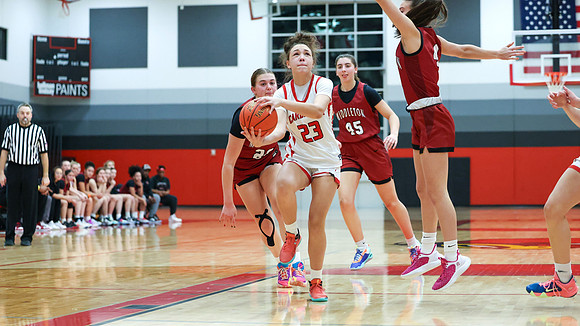23 Kiya Dixon (60)