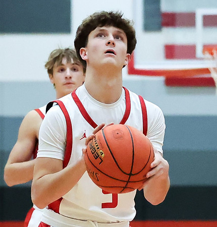 5 Luke Wagner (22)