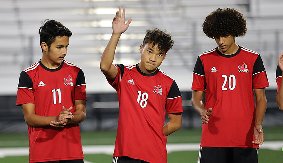 9-28-22 VARSITY vs. Madison Memorial (Teacher Appreciation Night) (40)