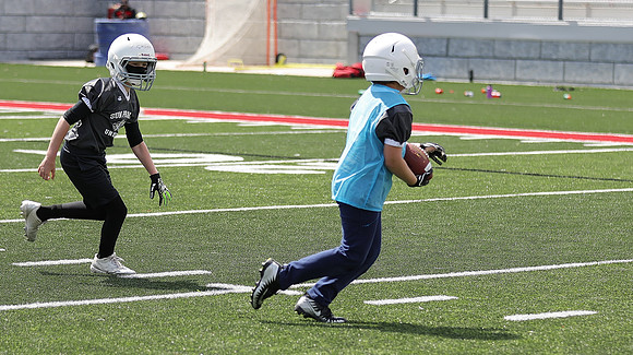 4th Grade A vs. 4th Grade D  (49)