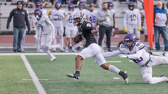 24 Najeh Mitchell (6)