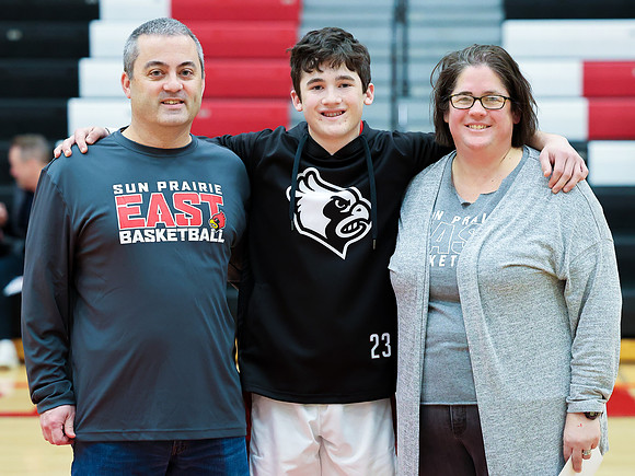 1-4-24 VARSITY & JV Parnets Night  (13)