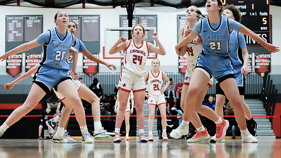 VARSITY vs. Sun Prairie West  (76)