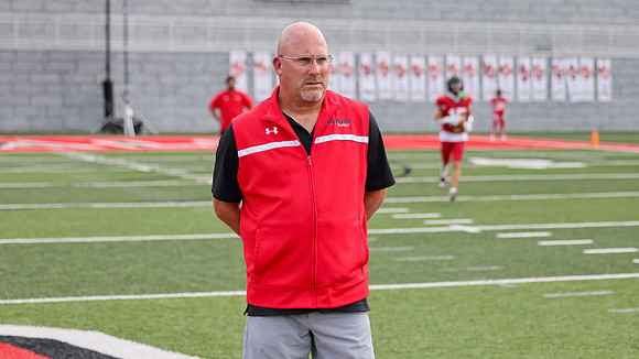 Coach Aaron Buss (3)