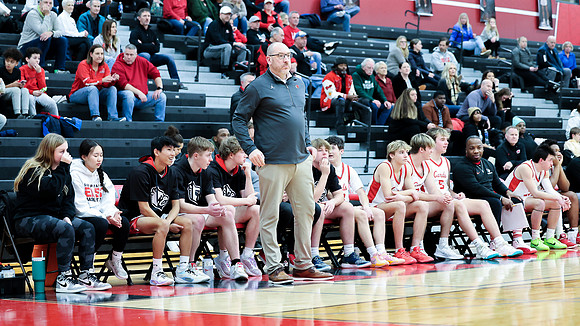 Coach Steve Maselter  (32)