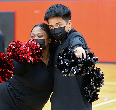 1-21-22 VARSITY Dance at Varsity Basketball Game  (13)