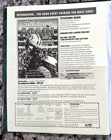 ($30.00) Item # 129 Titeltown Again Limited Edition number 05756 of 31,000, Super bowl season of the 1996 Green Bay Packers Letter of Auth, 144 Pages Bob Carlson, Mike Holmgren, Bob Harlan (5)