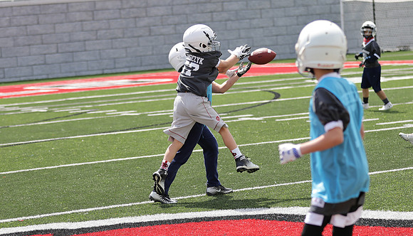 4th Grade A vs. 4th Grade D  (40)