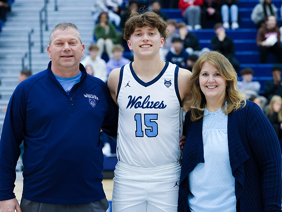 2-20-24 SENIOR NIGHT  (8)