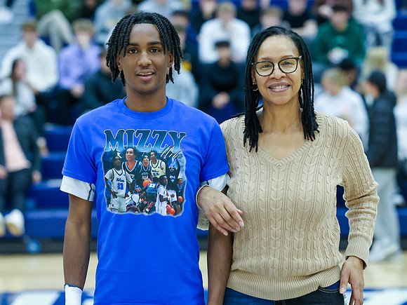 2-20-24 SENIOR NIGHT  (14)