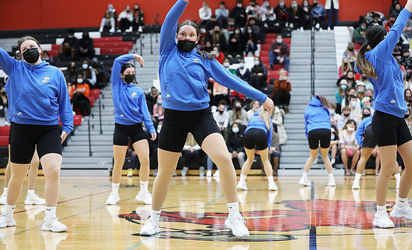 1-21-22 VARSITY Dance at Varsity Basketball Game  (68)