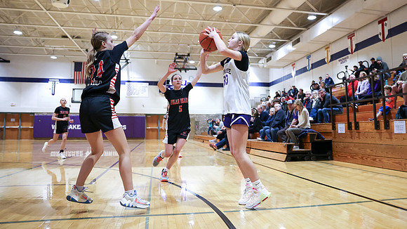 2-25-24 Waunakee 8th Grade Girls vs. Hortonville Championship Game at BIG BILL & BOB VAN WIE INVITATIONAL  (91)