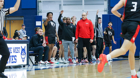 Coach Nick Fuller (2)