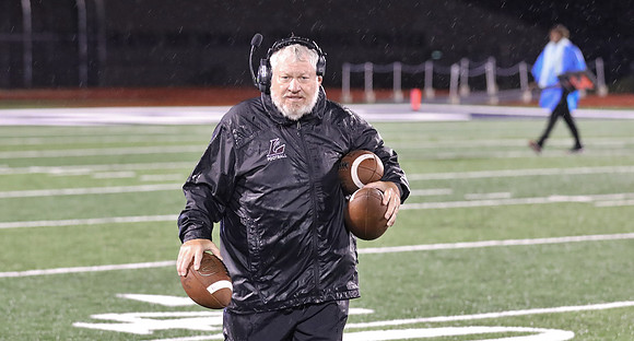 Coach Mike Anderson (6)