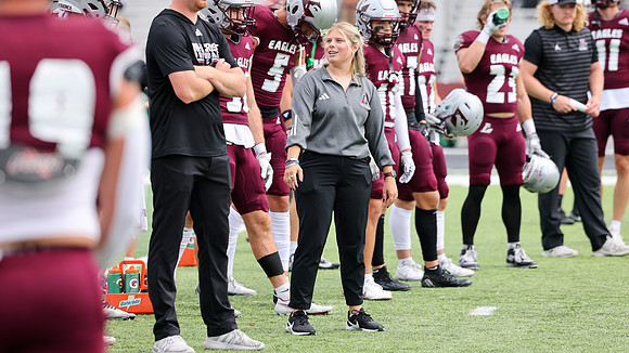 Coach Kelly Cline (1)