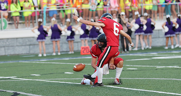 9-2-22 VARSITY vs. Waunakee (37)