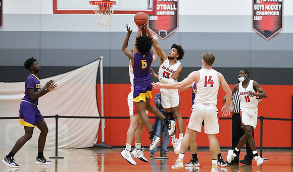 13 Tyus Wills (6)